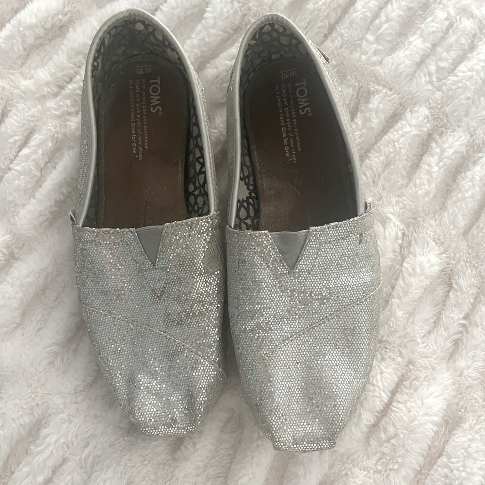 Toms silver shoe
